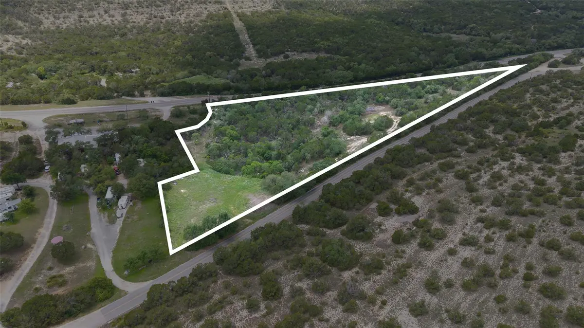 424 Spoke Hollow RD, Wimberley, TX 78676