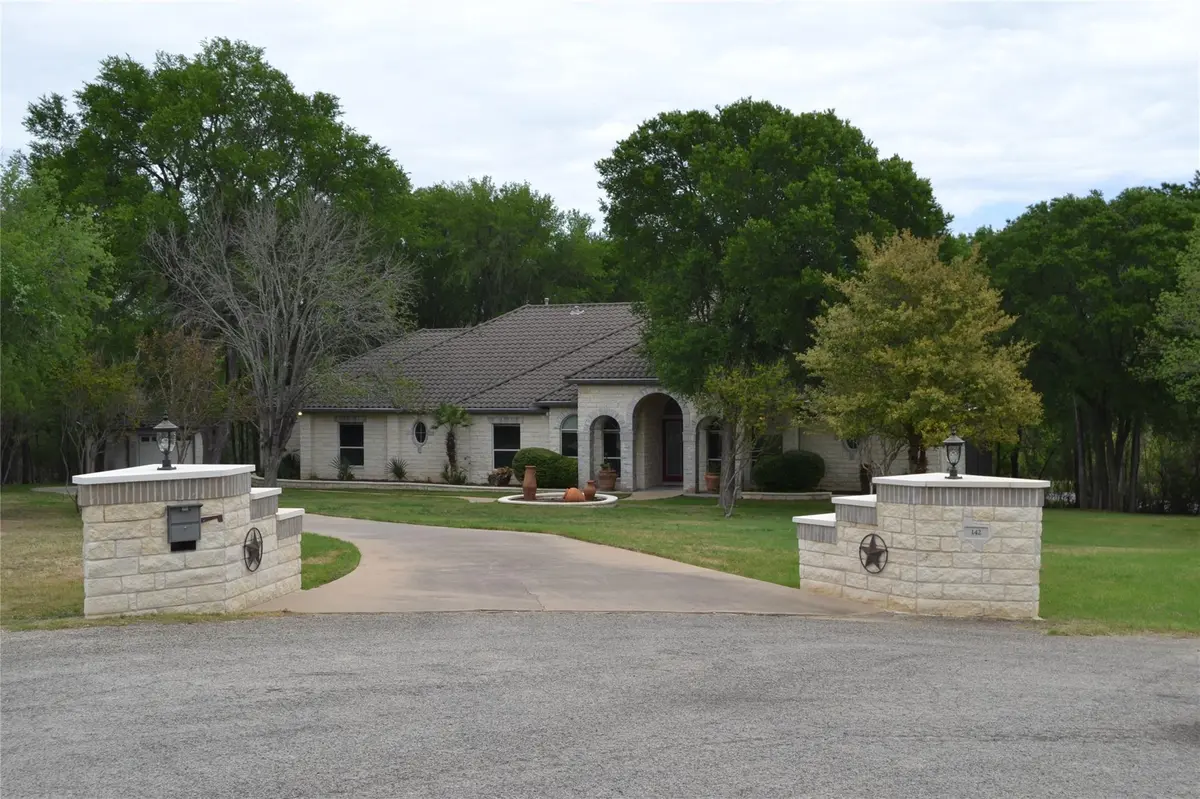 142 Llano CT, Cedar Creek, TX 78612