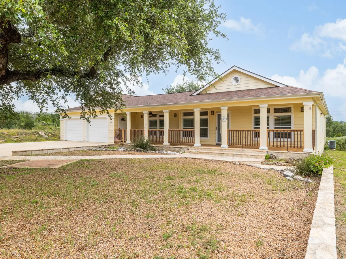 1110 Oakwood LOOP, San Marcos, TX 78666