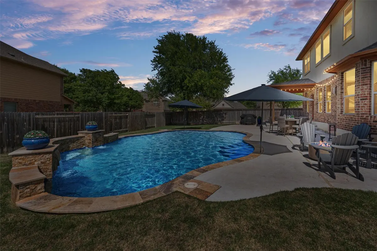 200 Lake Livingston DR, Georgetown, TX 78628