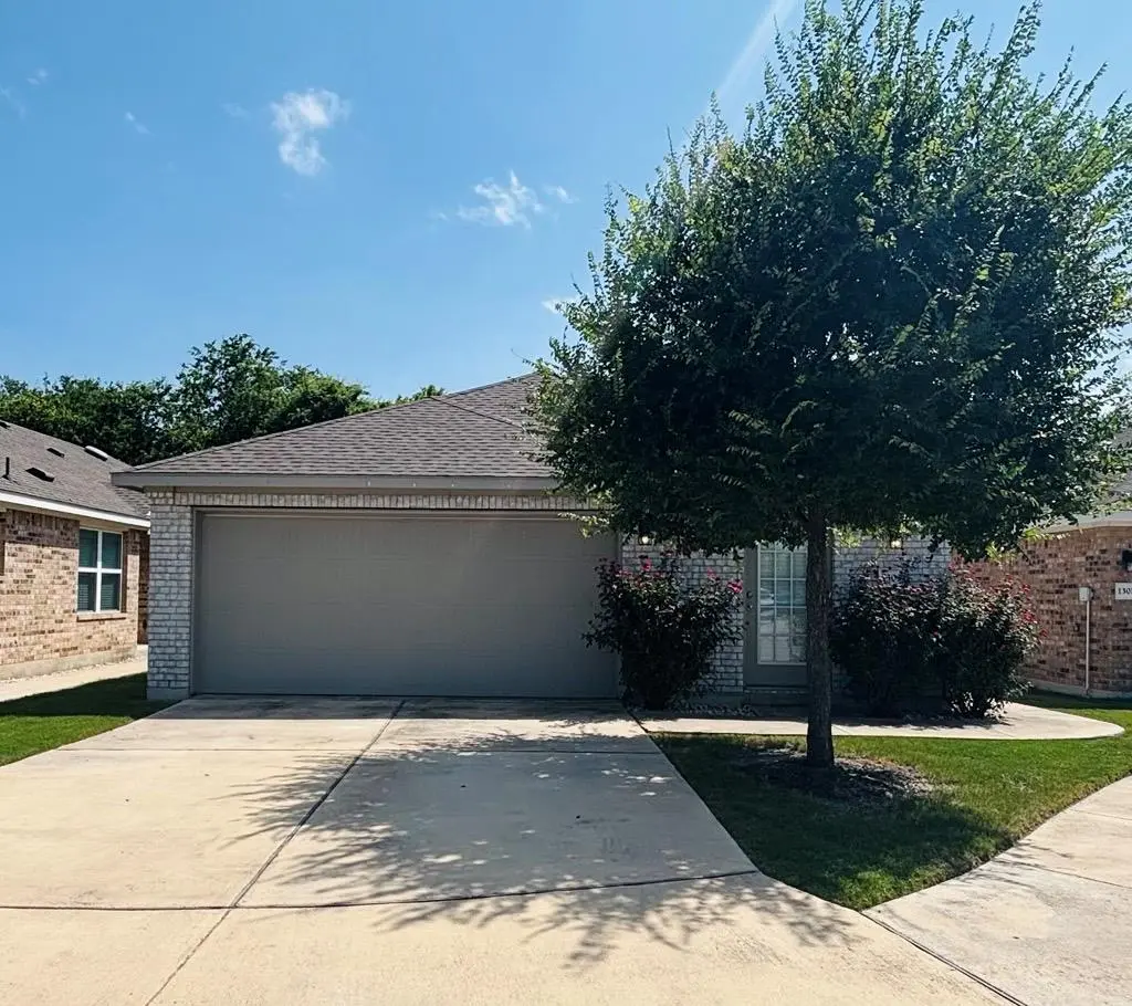 1303 Bear Peak LN, Pflugerville, TX 78660