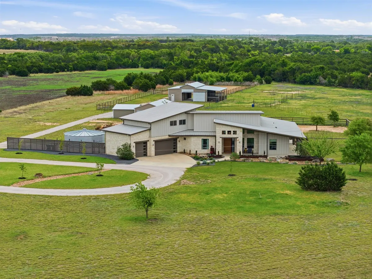 215 Mesa Vista DR, Leander, TX 78641