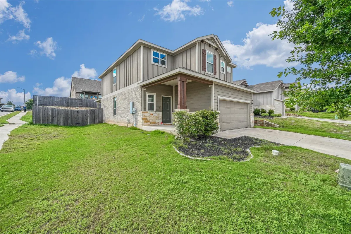 220 Nettletree DR, Buda, TX 78610