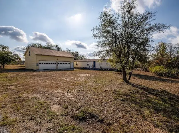 119 E Clearview Cemetery RD, Bastrop, TX 78602