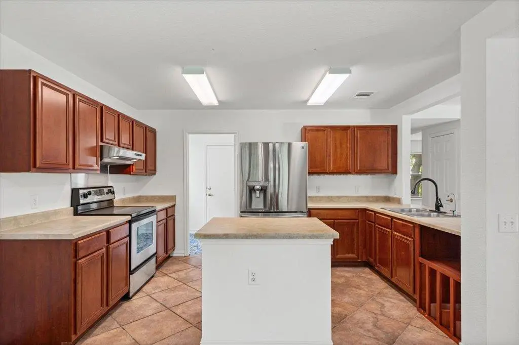 4600 Cottonwood ST, Austin, TX 78744
