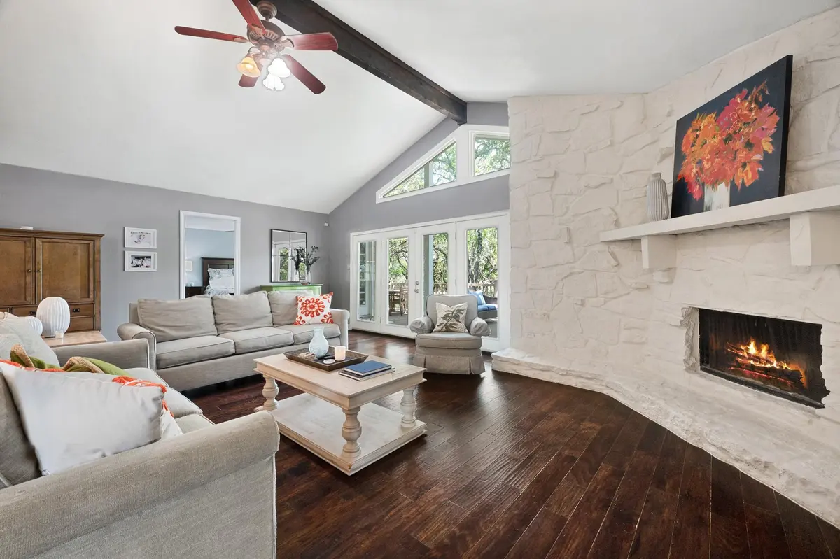 1211 Falcon Ledge DR, Austin, TX 78746
