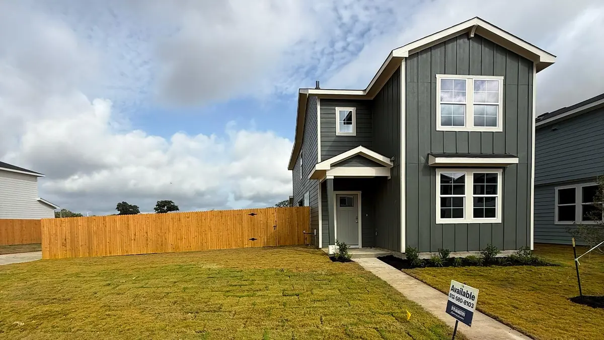 328 George Neggan LN, Bastrop, TX 78602