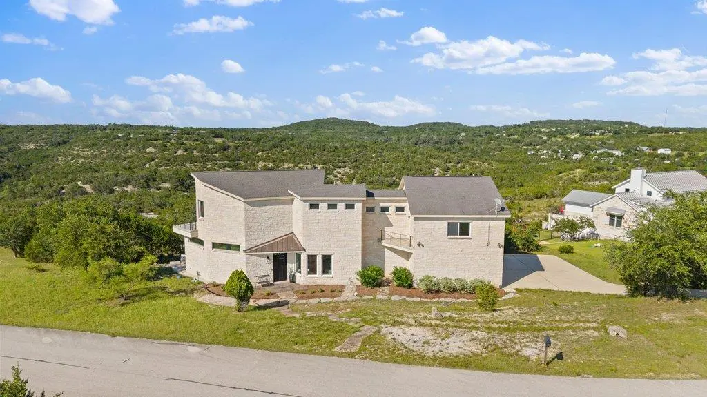360 Stacey Ann CV, Dripping Springs, TX 78620