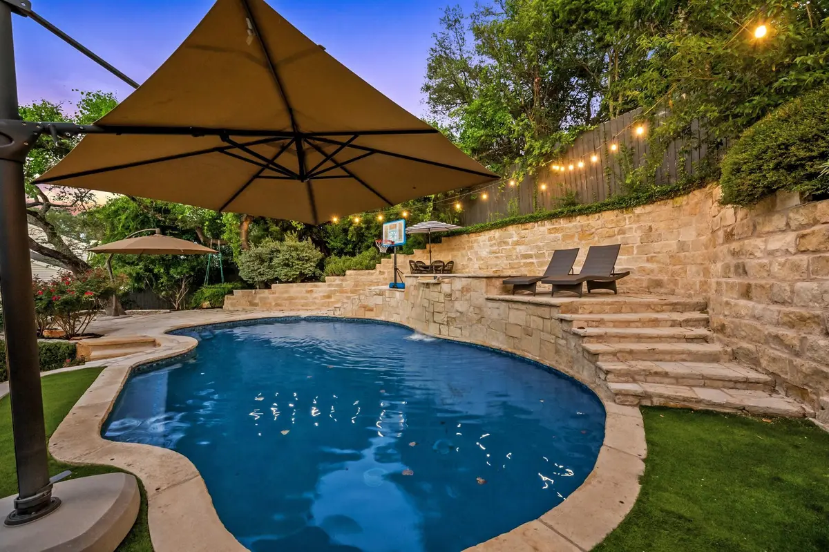 2005 Mistywood DR, Austin, TX 78746