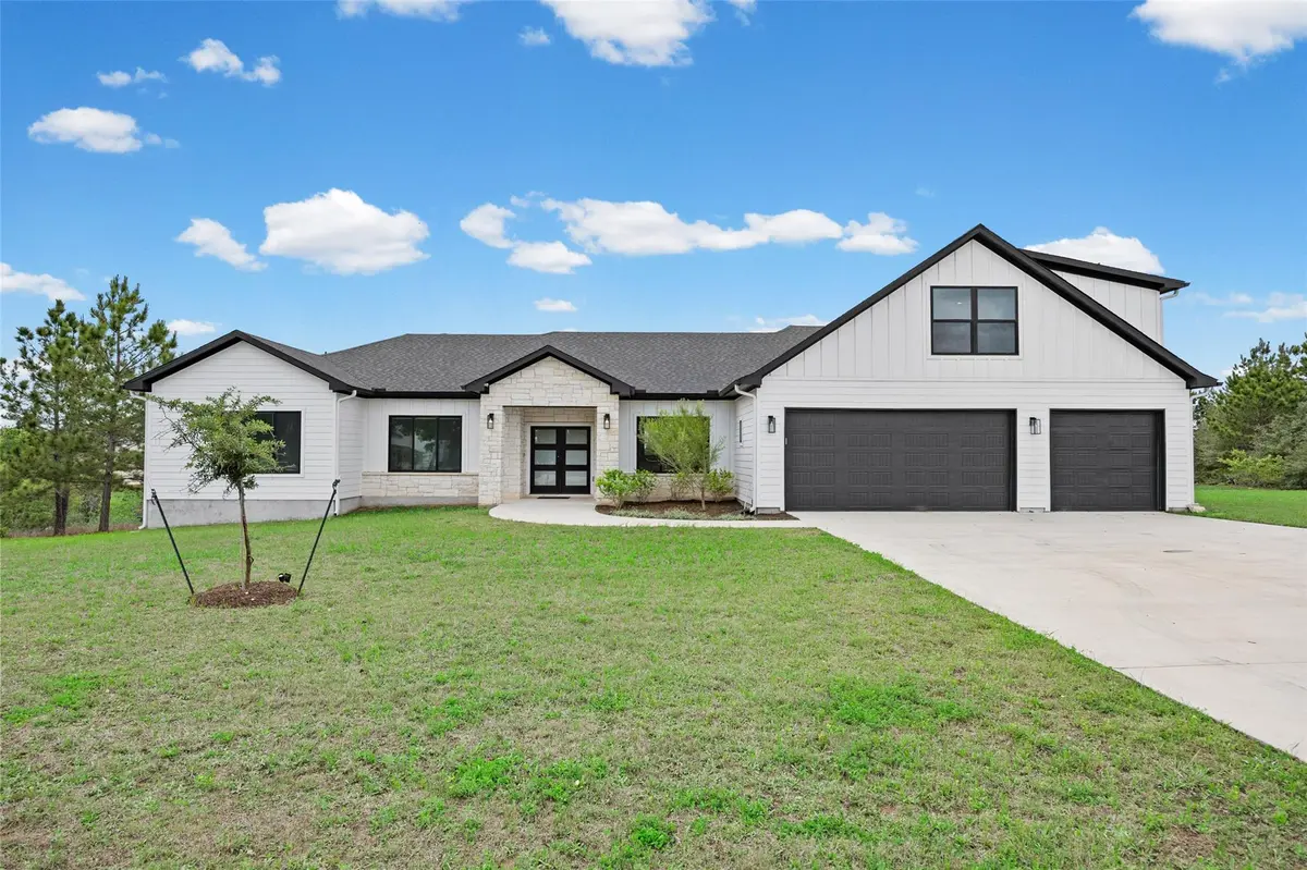 111 Tall Forest DR, Bastrop, TX 78602