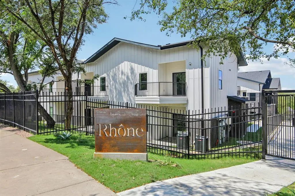 2450 Wickersham LN #2022, Austin, TX 78741
