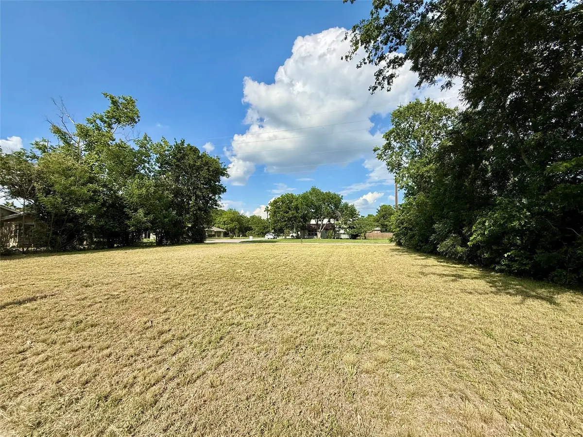 1007 Pancho ST, Lockhart, TX 78644