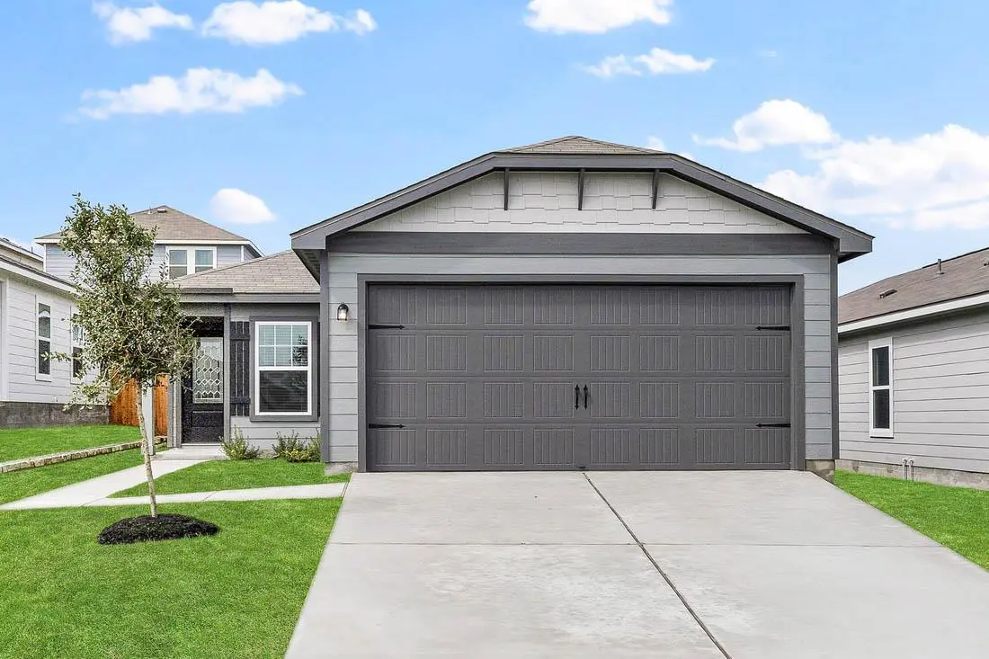 125 Paradise Canyon DR, Jarrell, TX 76537