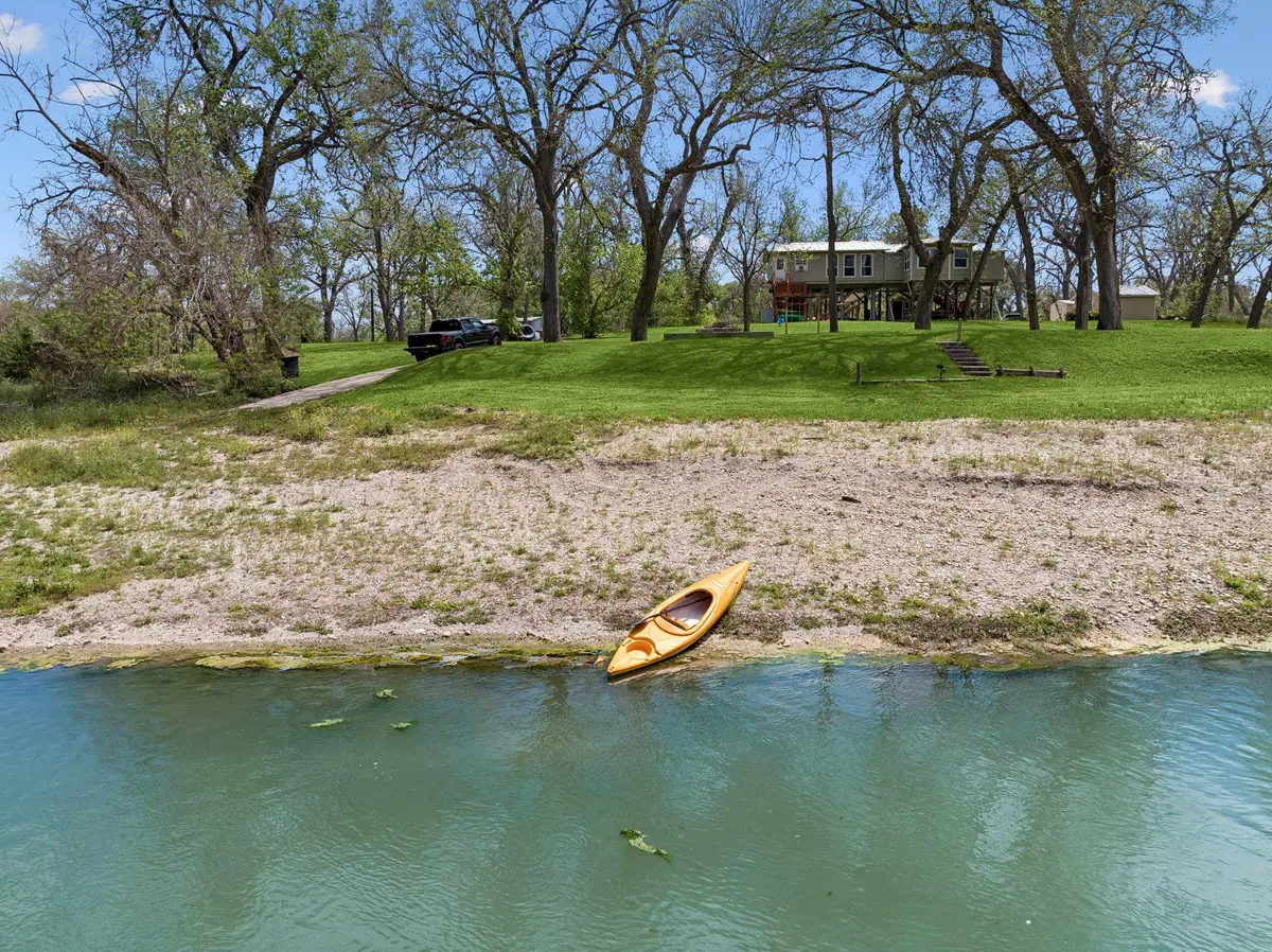 146 Antelope LN, Seguin, TX 78155