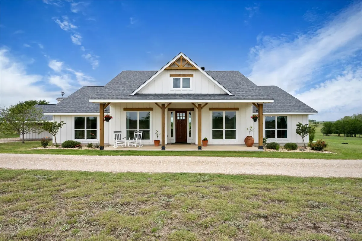 1854 County Road 464, Elgin, TX 78621