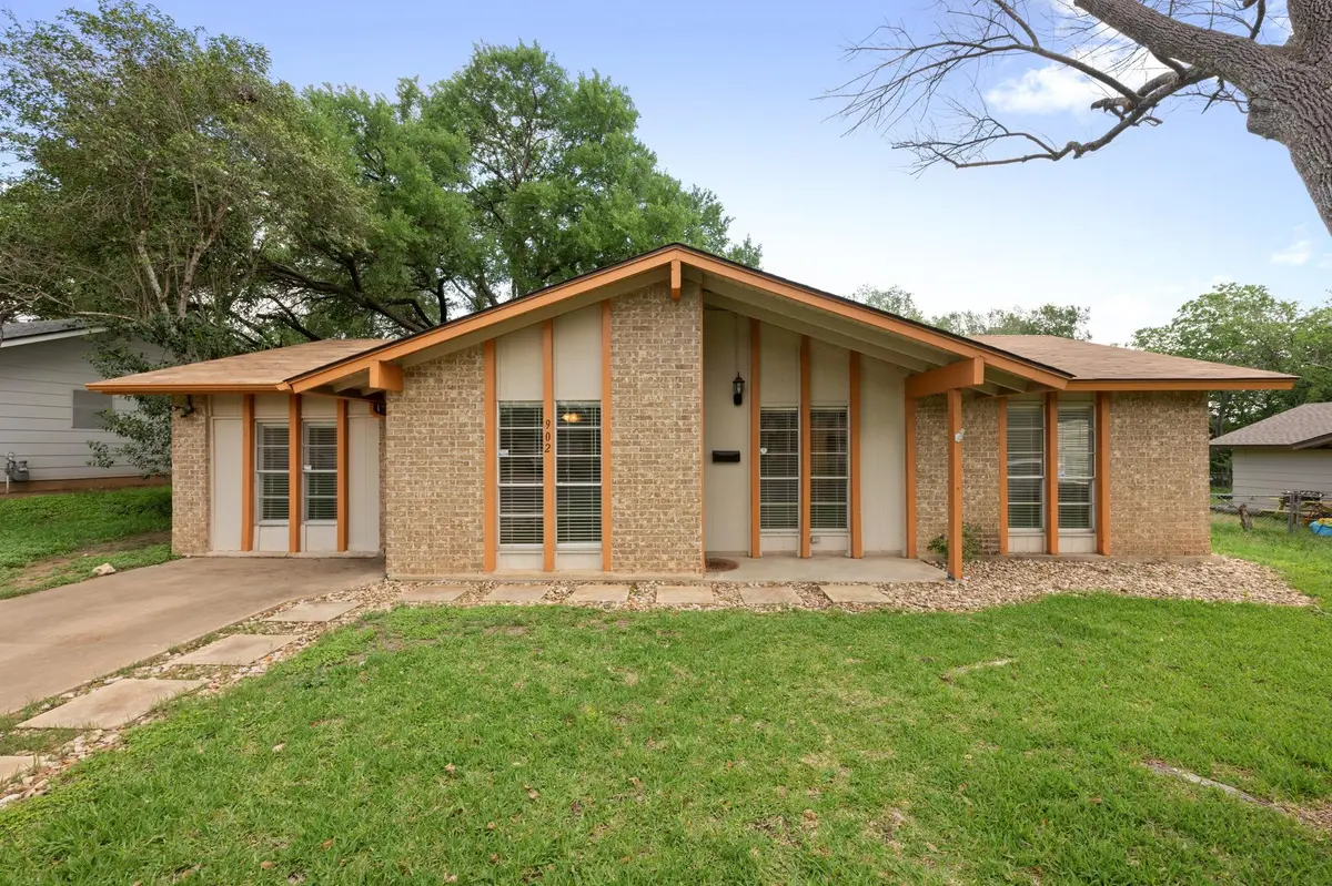 902 Emerald Wood DR, Austin, TX 78745