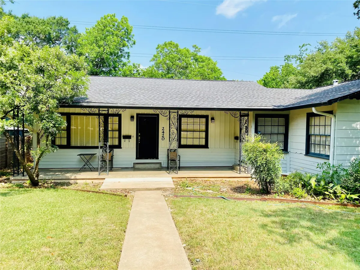 2420 Hartford RD #A, Austin, TX 78703