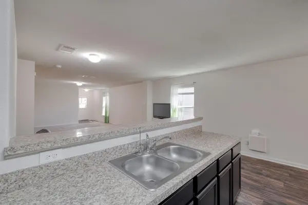 1436 Breanna LN, Kyle, TX 78640