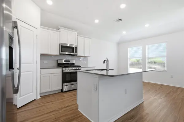10537 Steinbeck DR, Austin, TX 78747