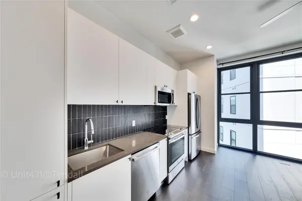 800 Embassy DR #431, Austin, TX 78702