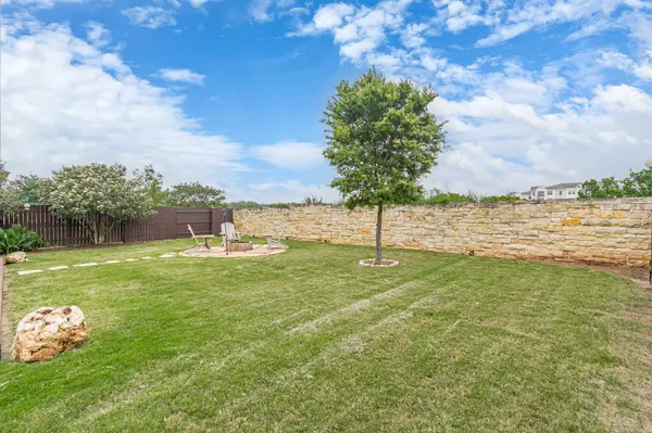109 Tulip Garden TRL, San Marcos, TX 78666