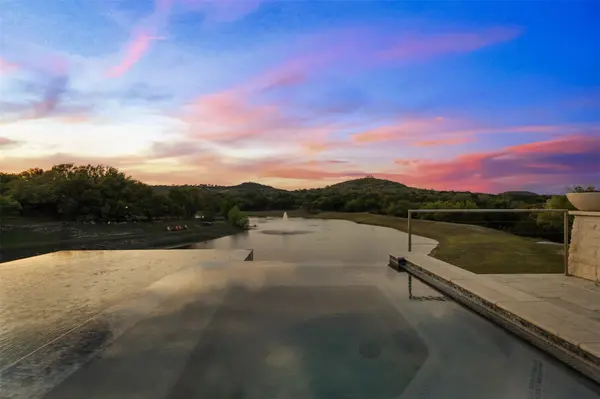 101 Rolling Hills RD, Blanco, TX 78606