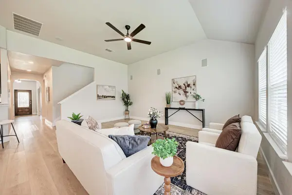 1704 Stonehaven LN, Round Rock, TX 78665