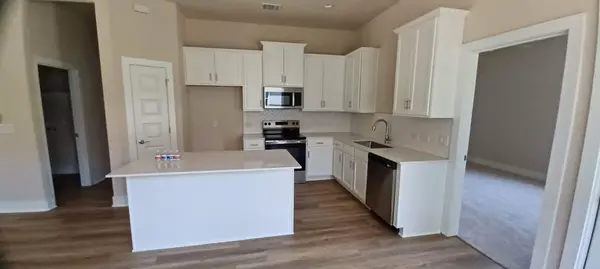 855 Cypress LN, Cottonwood Shores, TX 78657