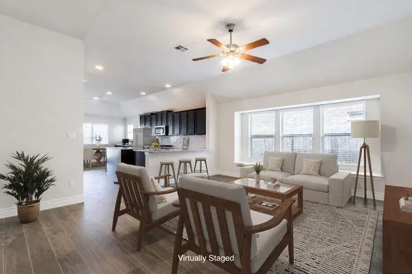 124 Compass LN, Kyle, TX 78640