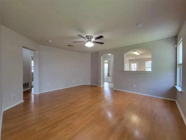 1005 Burgess DR, Leander, TX 78641