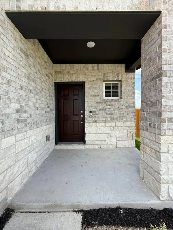 593 Tailwind DR, Kyle, TX 78640