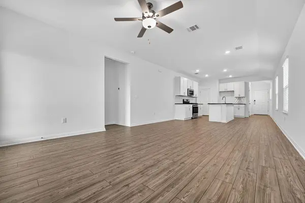 14130 Edna Maxine WALK, Del Valle, TX 78617