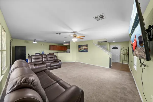 6829 Walkup LN, Austin, TX 78747