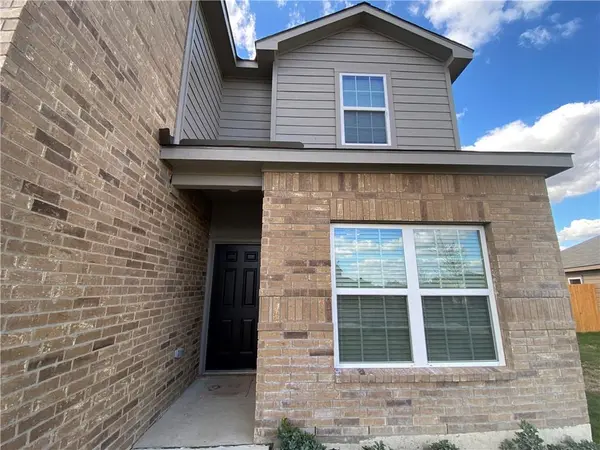 105 Brunswick LN, Jarrell, TX 76537