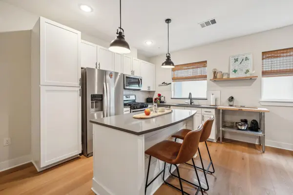 2827 Manor RD #3104, Austin, TX 78722