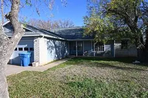 817 Lexington RD, Elgin, TX 78621