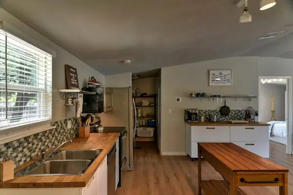 8807 High Valley RD, Austin, TX 78737