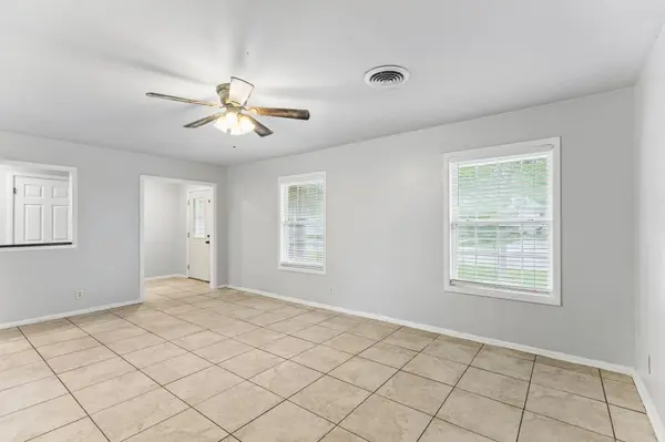 202 E Tate ST, Burnet, TX 78611