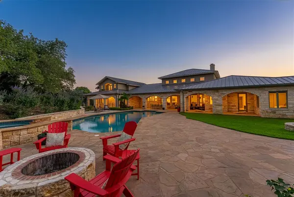 345 Leafdale TRL, Dripping Springs, TX 78620