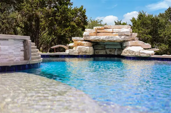 7710 Ladera TRL, Jonestown, TX 78645
