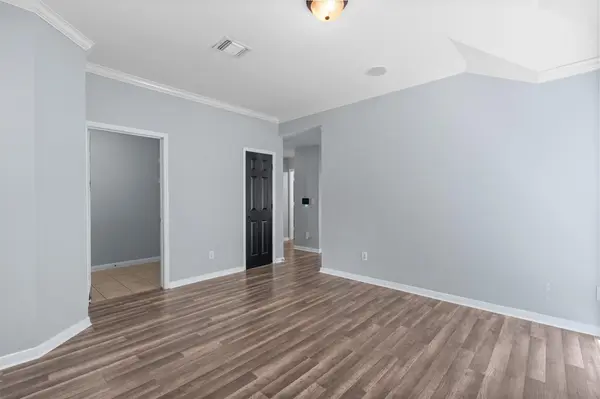 5036 Lexington Meadow LN, Del Valle, TX 78617
