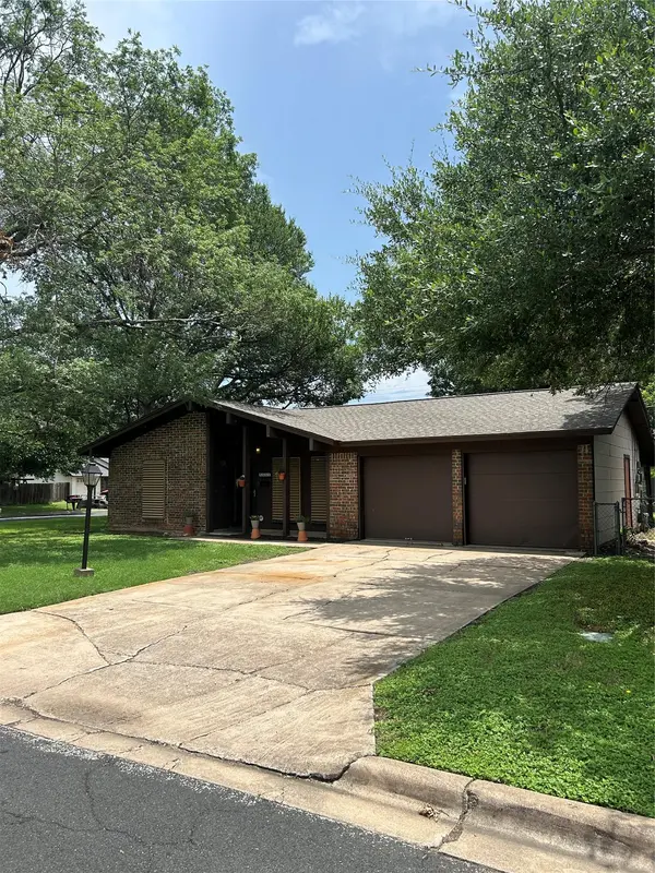 5001 Creekline DR, Austin, TX 78745