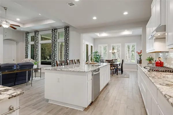 7425 Pace Ravine DR, Lago Vista, TX 78645