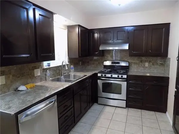 8402 Leesburg CIR, Austin, TX 78758