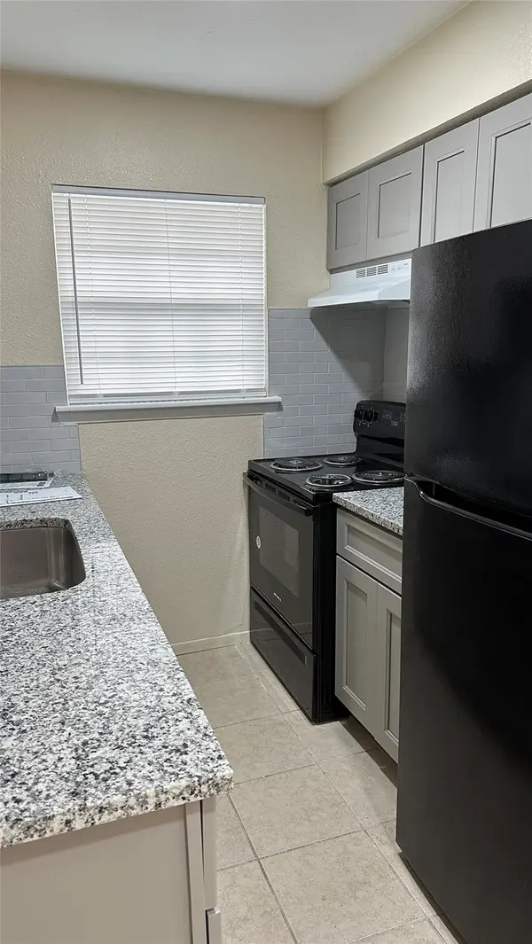 1231 N Lbj DR #9, San Marcos, TX 78666