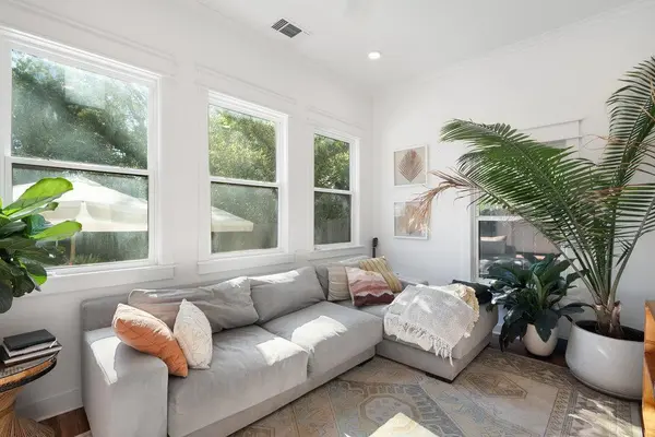 4905 Duval ST, Austin, TX 78751