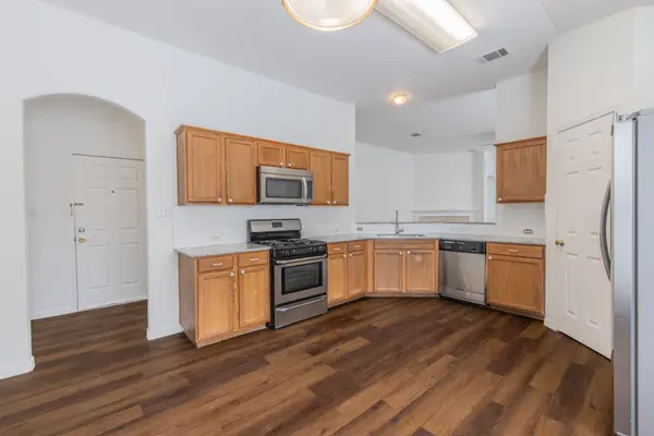 220 N Crossing TRL, Round Rock, TX 78665