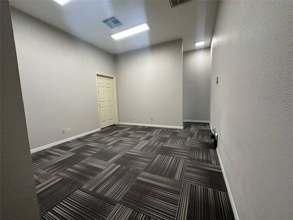 1823 Fortview RD #203, Austin, TX 78704