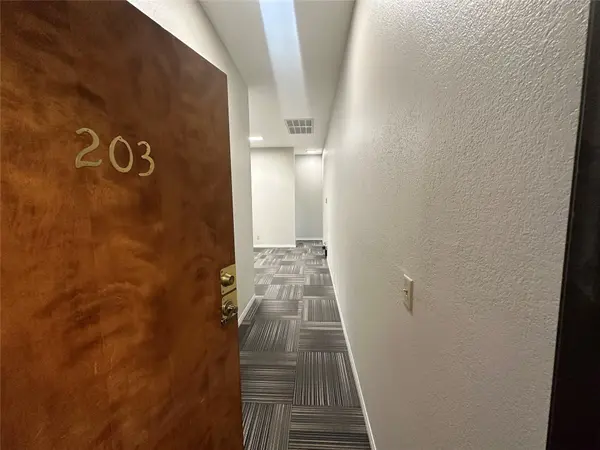 1823 Fortview RD #203, Austin, TX 78704