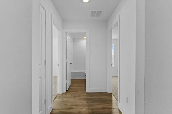 137 Union Pacific DR, Cedar Creek, TX 78612